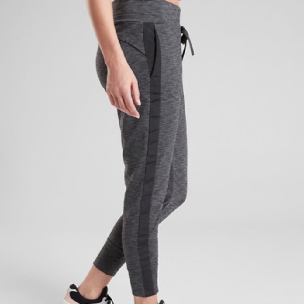 Athleta Metro Downtown Jogger - L